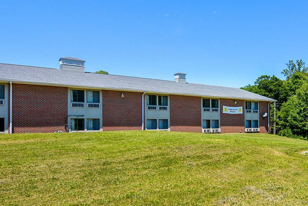 Quality Inn Harpers Ferry Exterior photo