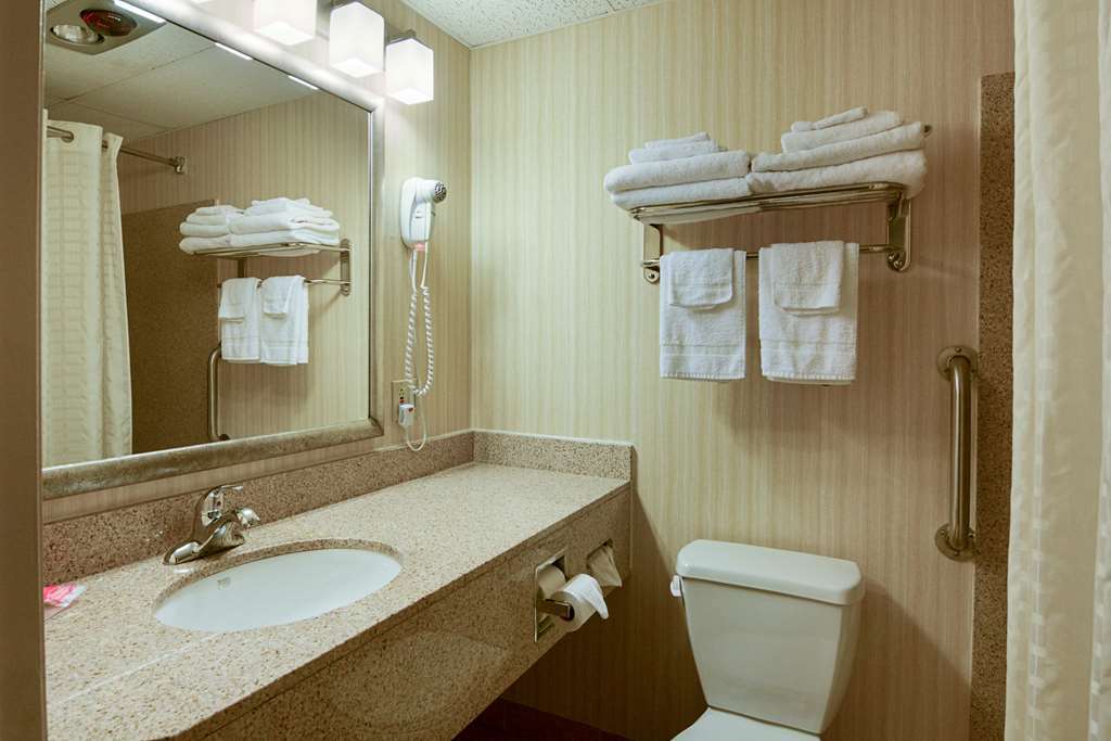 Quality Inn Harpers Ferry Room photo